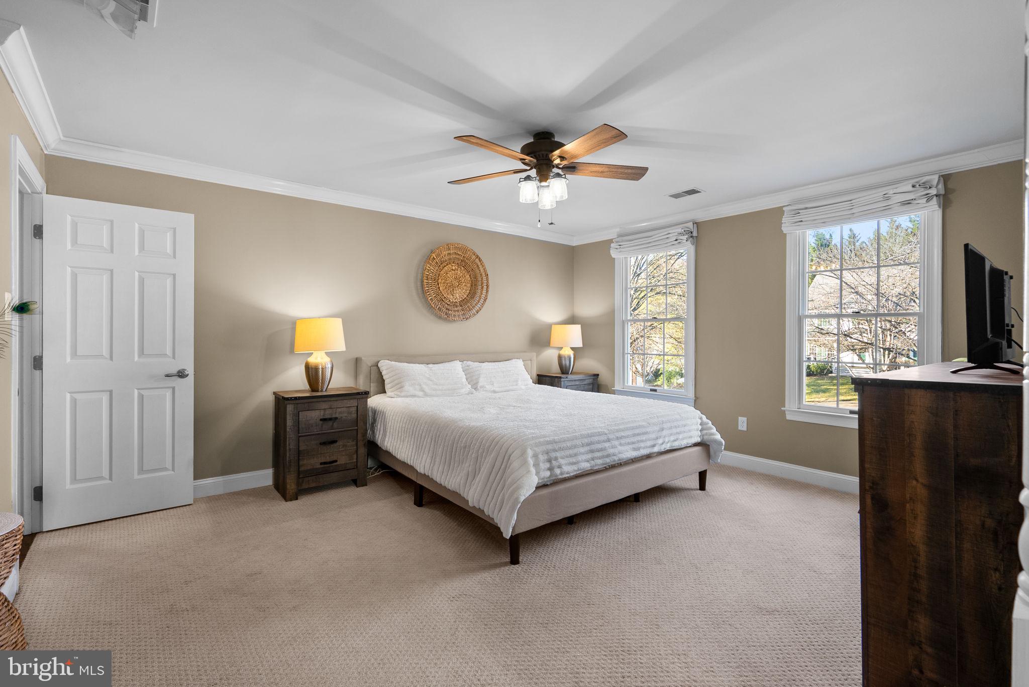 6409 SUMMER SUNRISE DRIVE