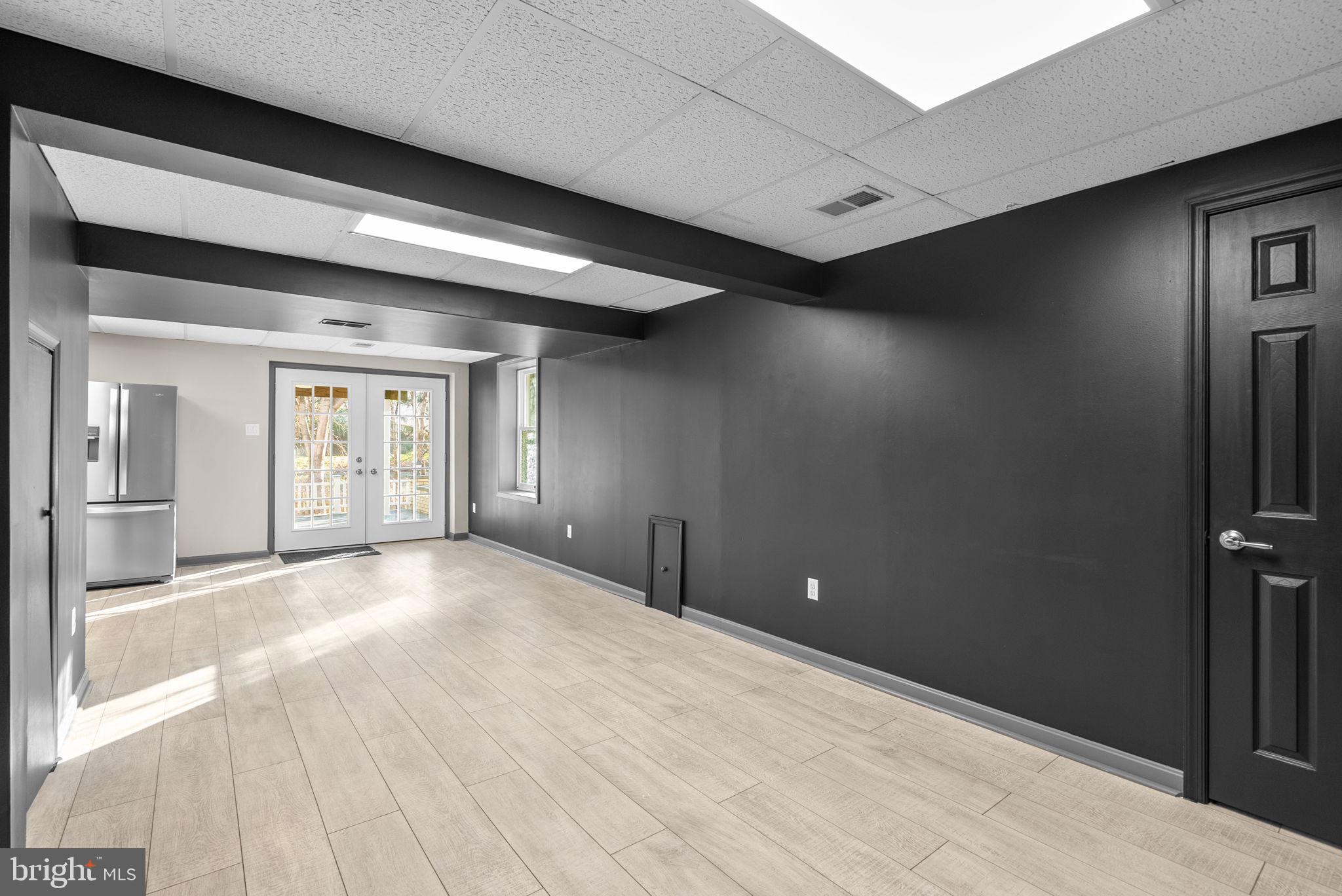 6409 SUMMER SUNRISE DRIVE