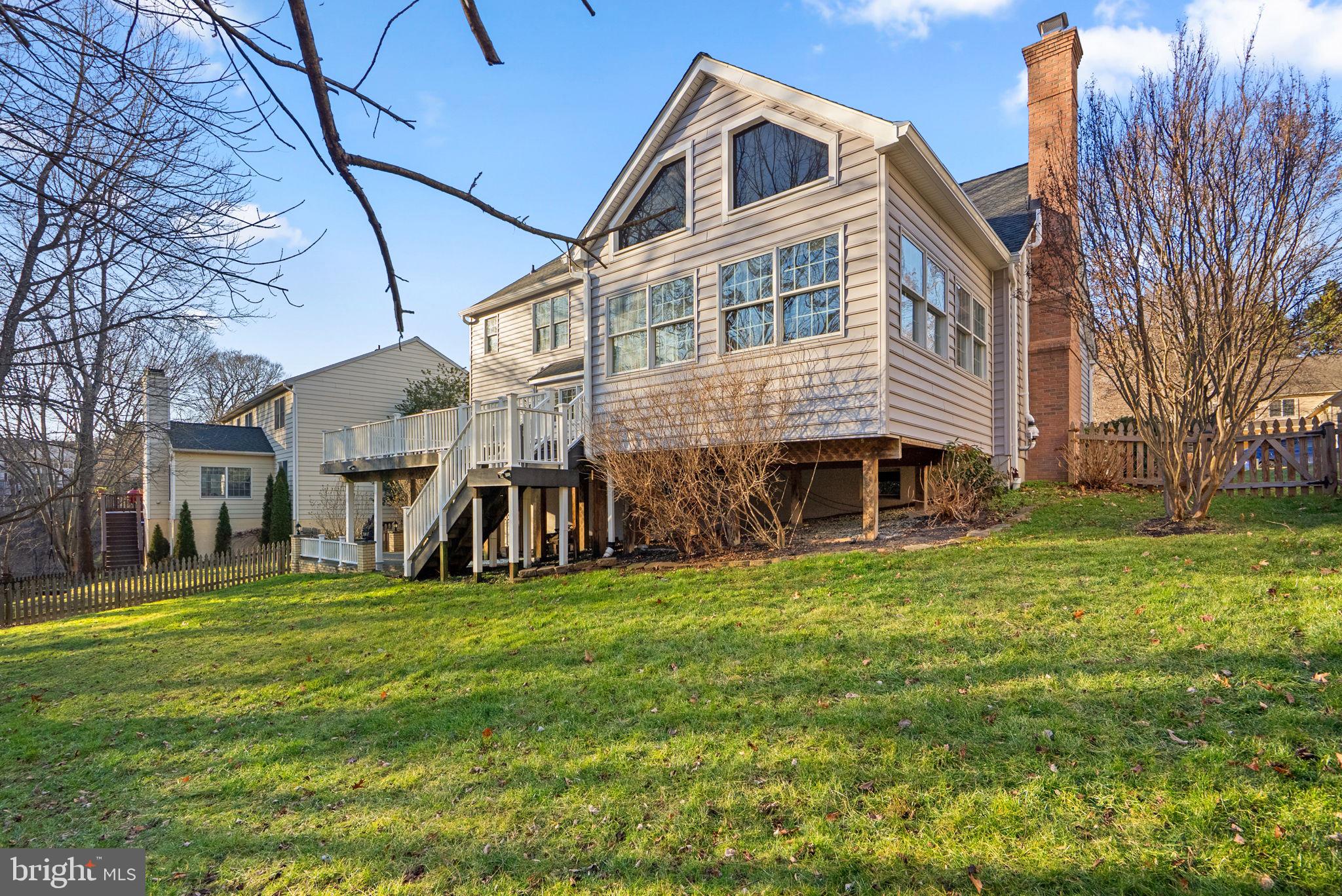 6409 SUMMER SUNRISE DRIVE