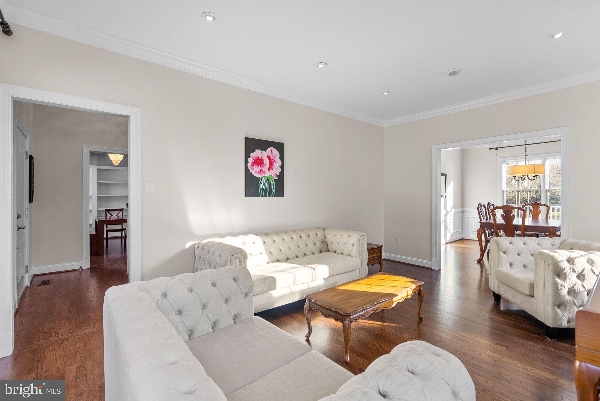 6409 SUMMER SUNRISE DRIVE