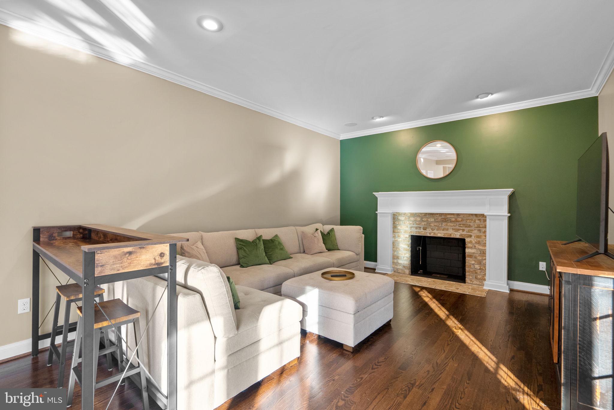 6409 SUMMER SUNRISE DRIVE