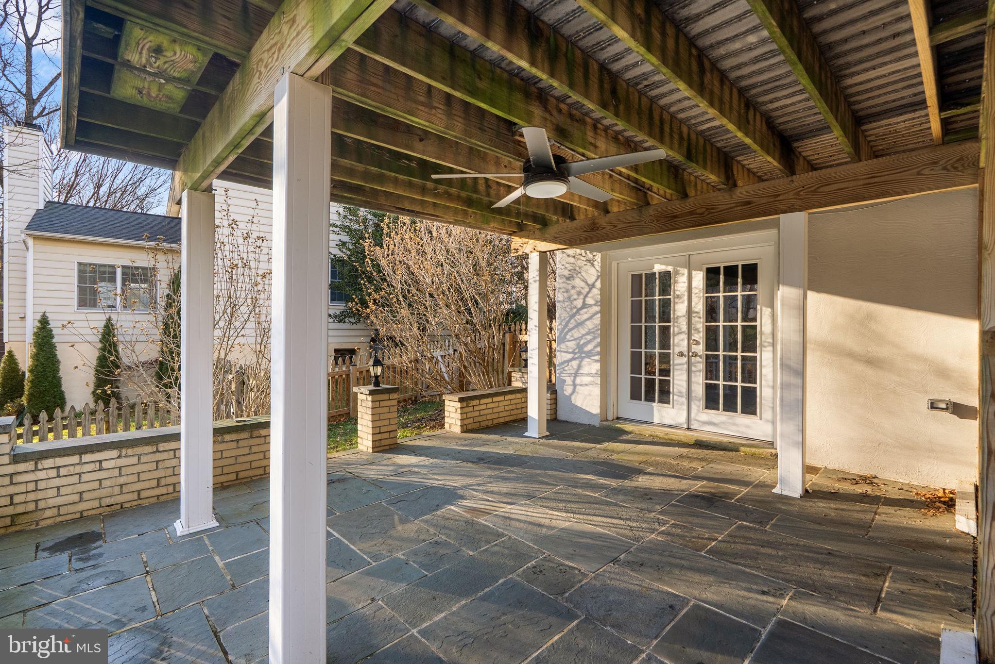 6409 SUMMER SUNRISE DRIVE