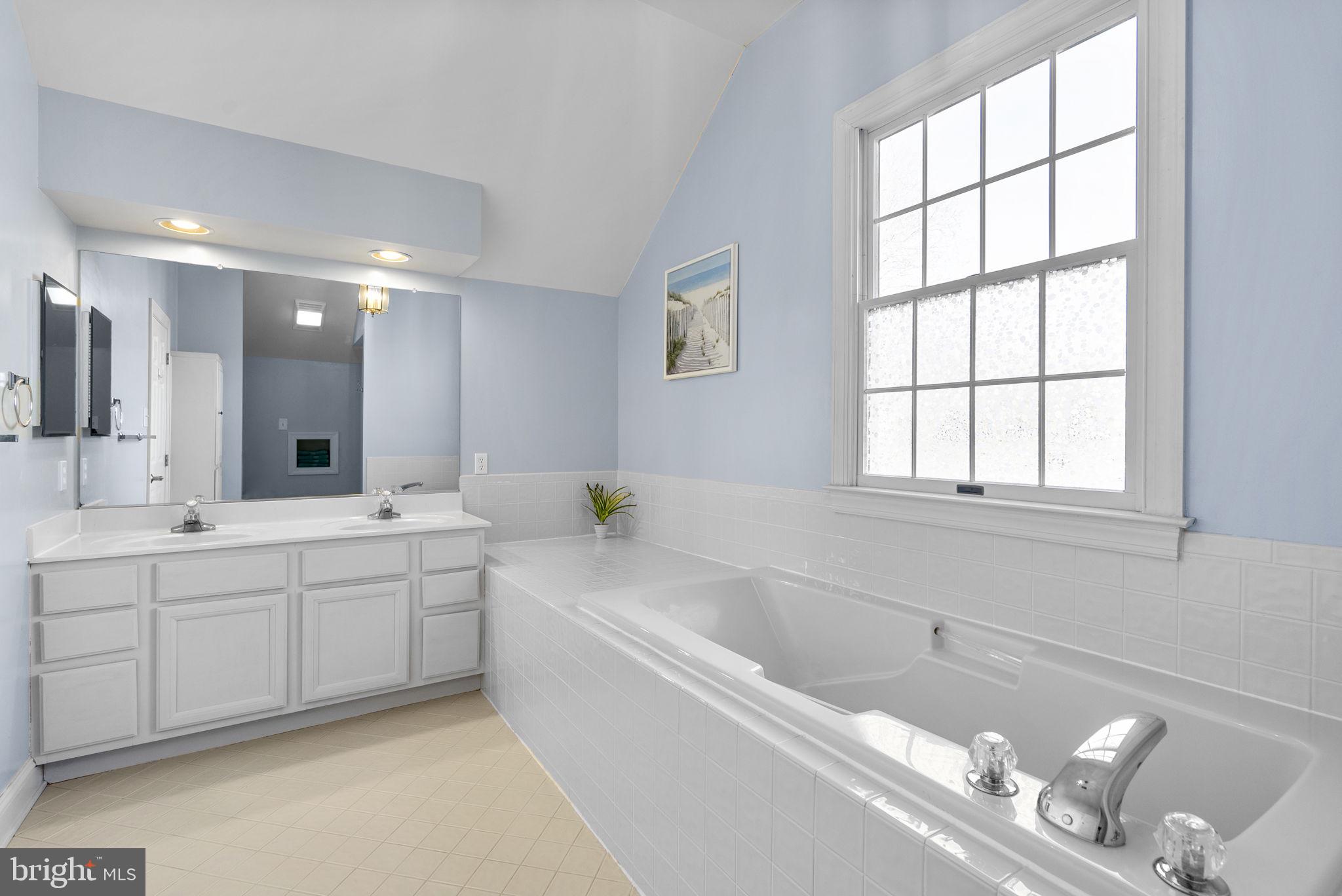 6409 SUMMER SUNRISE DRIVE