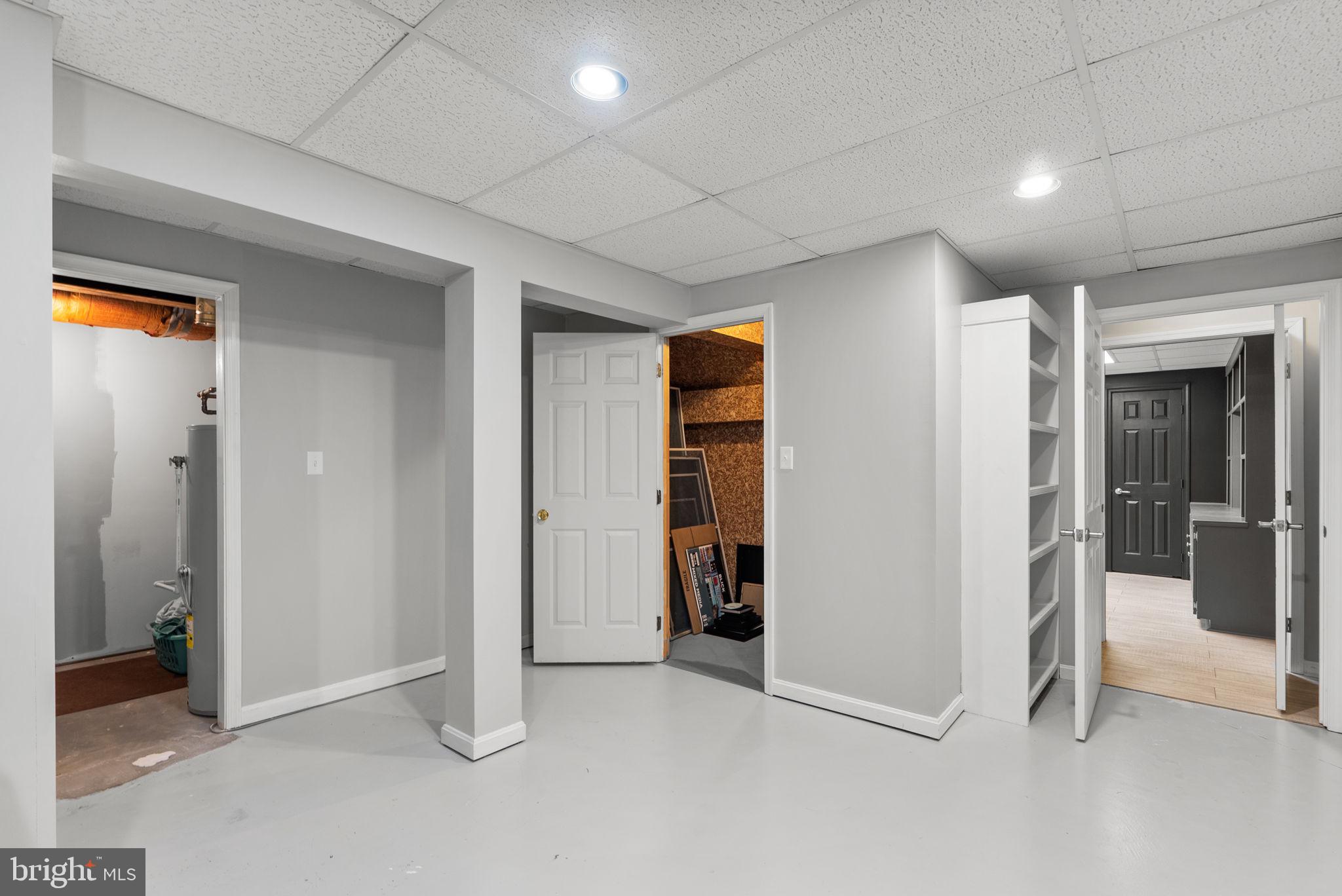 6409 SUMMER SUNRISE DRIVE