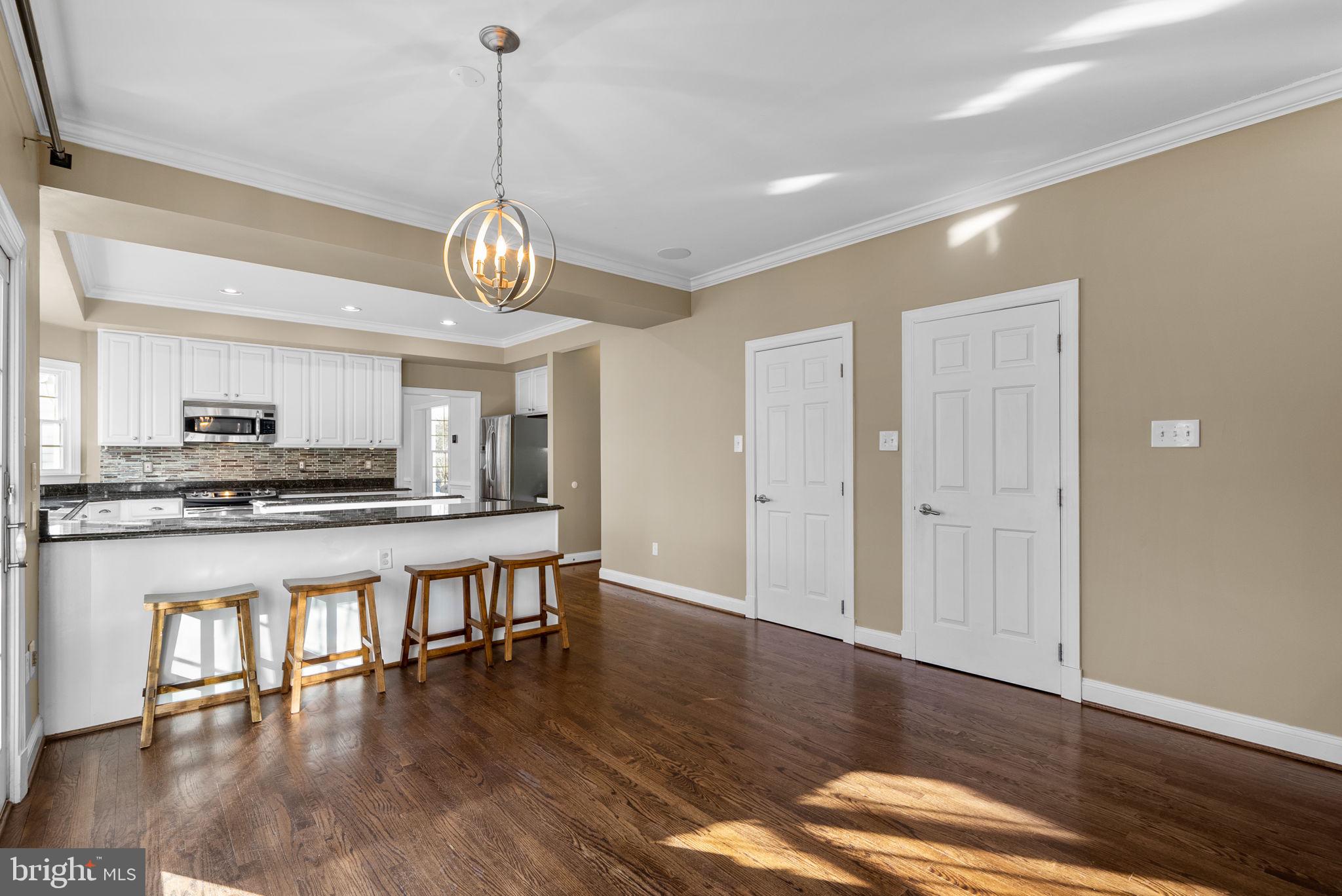 6409 SUMMER SUNRISE DRIVE