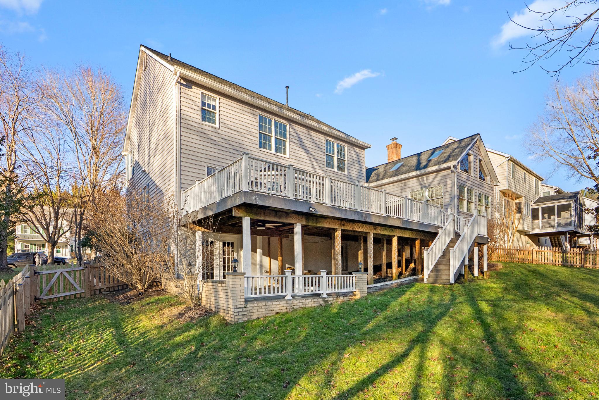 6409 SUMMER SUNRISE DRIVE