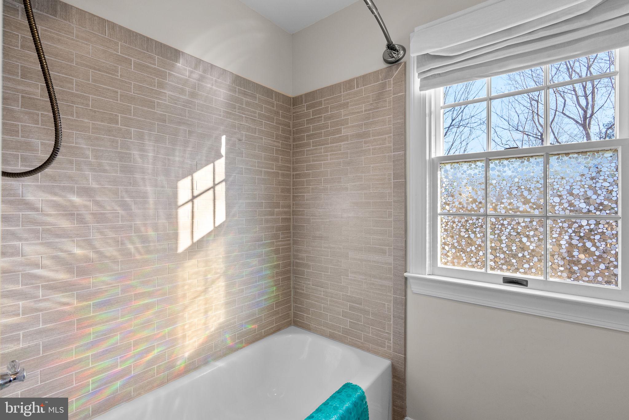 6409 SUMMER SUNRISE DRIVE