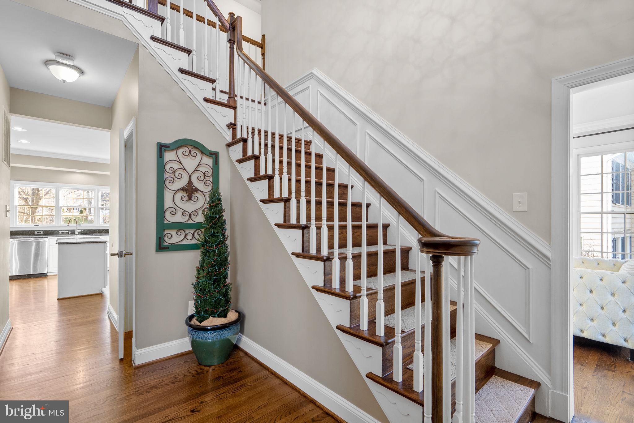 6409 SUMMER SUNRISE DRIVE