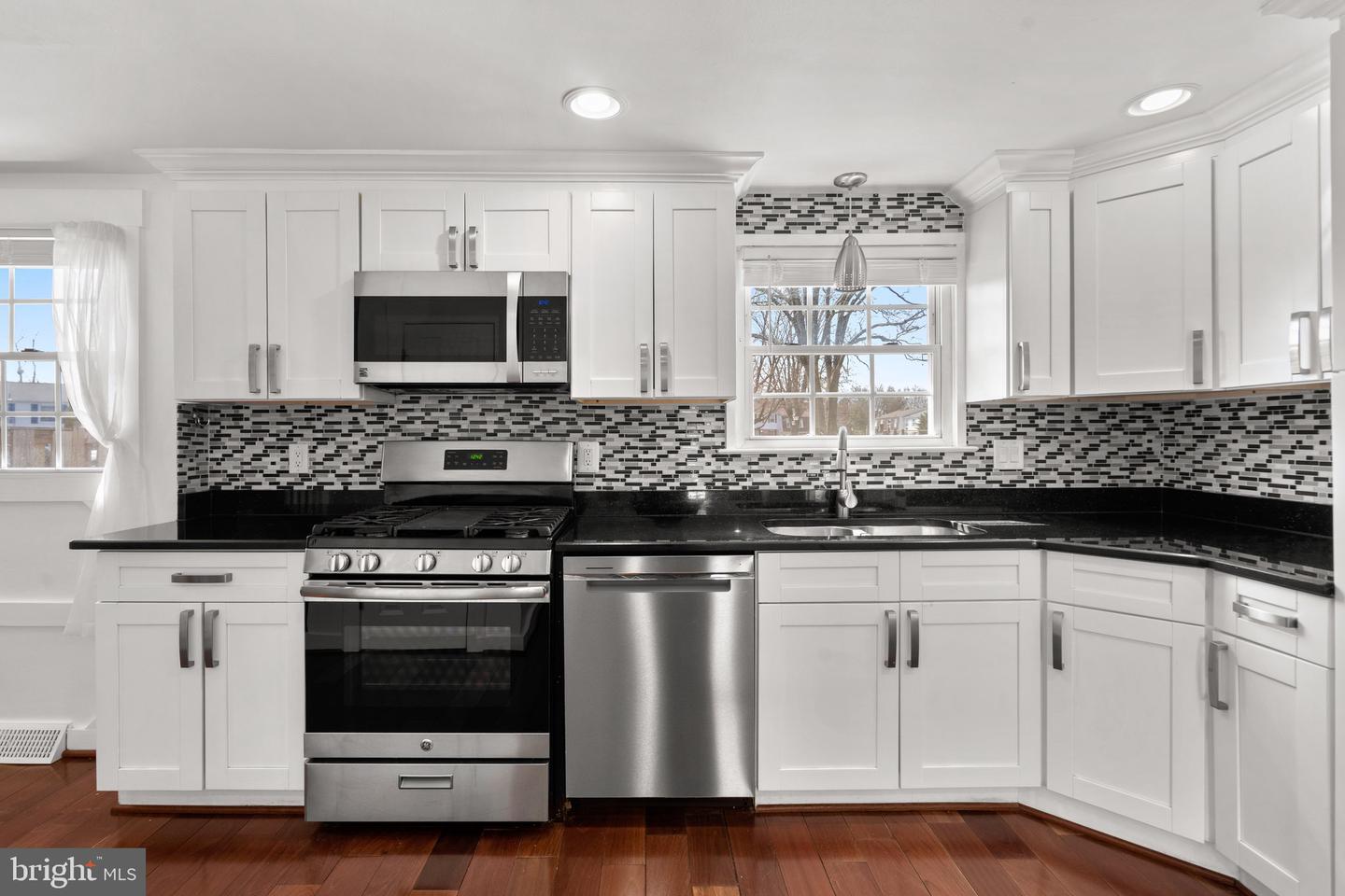 3327 TIDEWATER COURT Unit: C