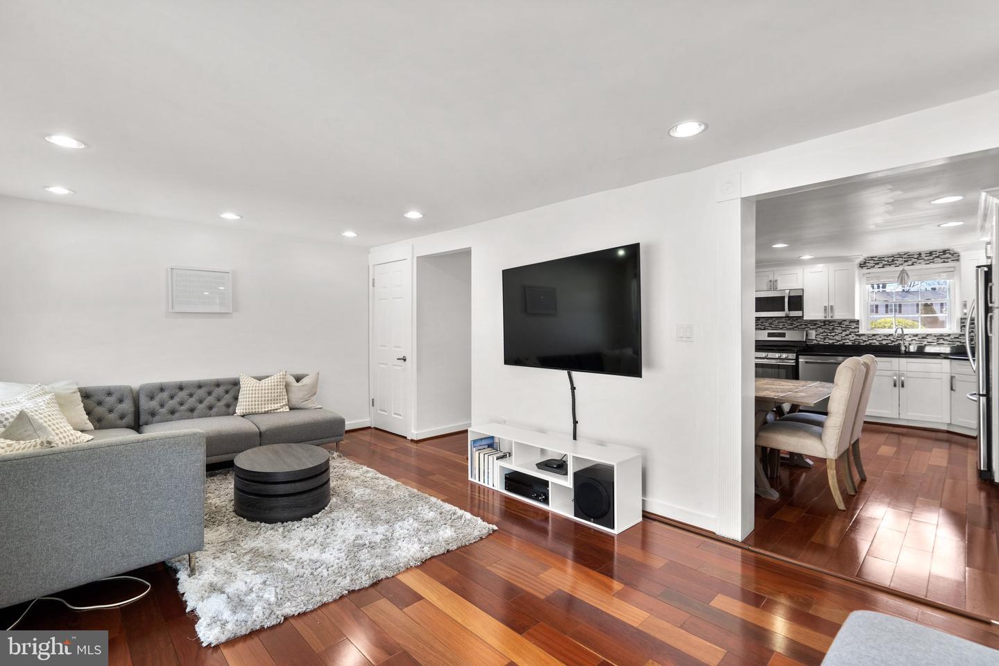 3327 TIDEWATER COURT Unit: C