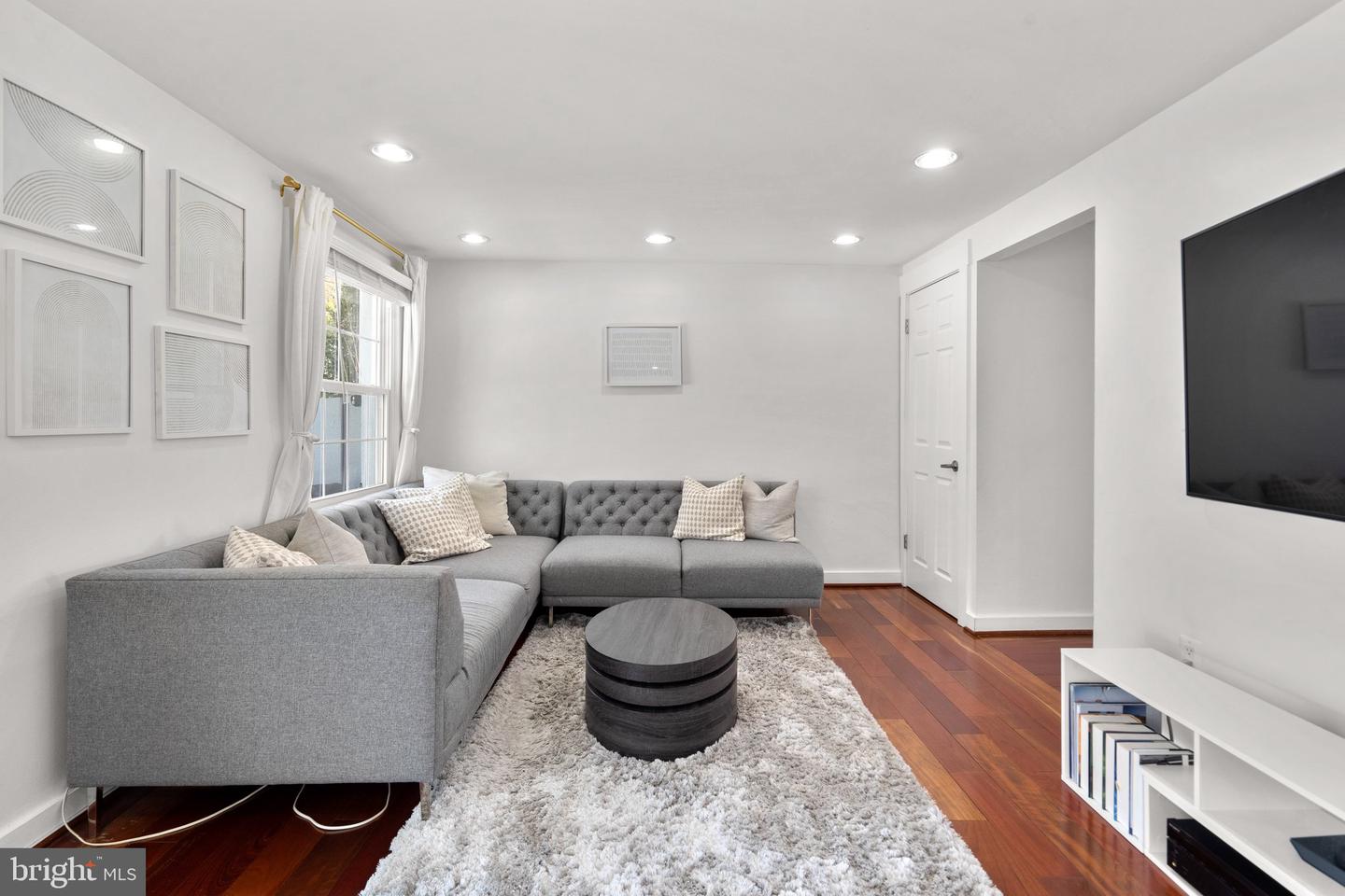 3327 TIDEWATER COURT Unit: C