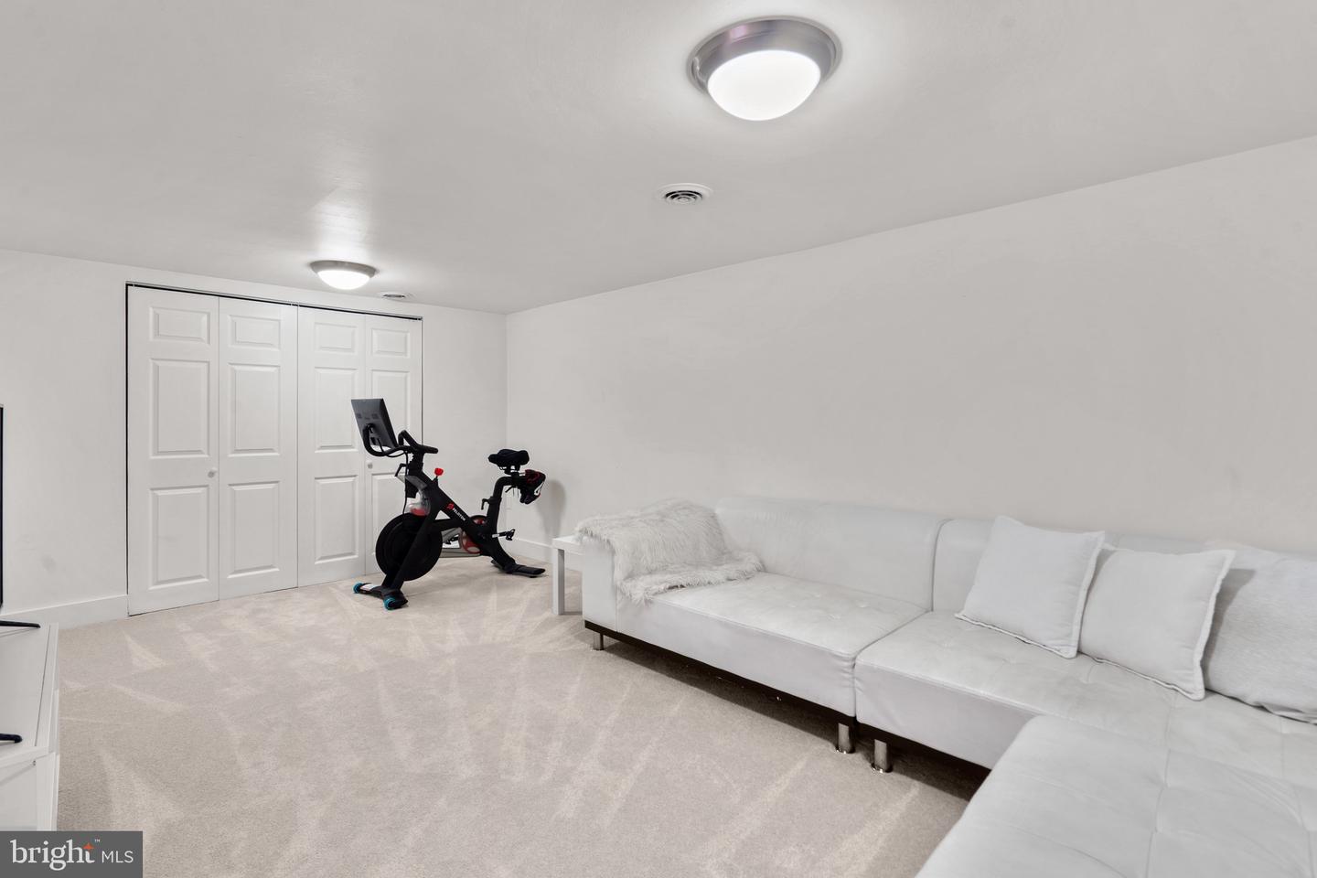 3327 TIDEWATER COURT Unit: C