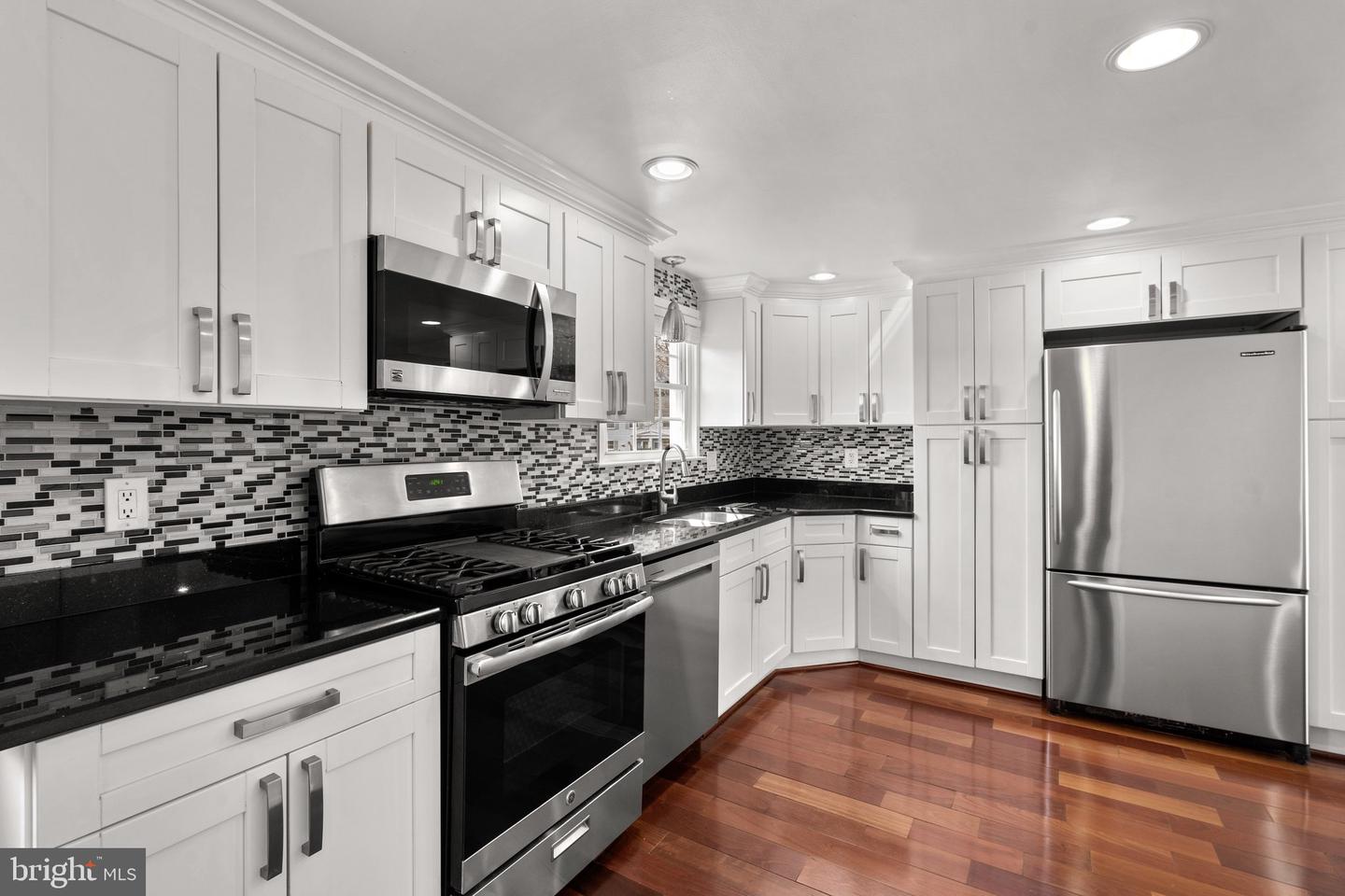 3327 TIDEWATER COURT Unit: C