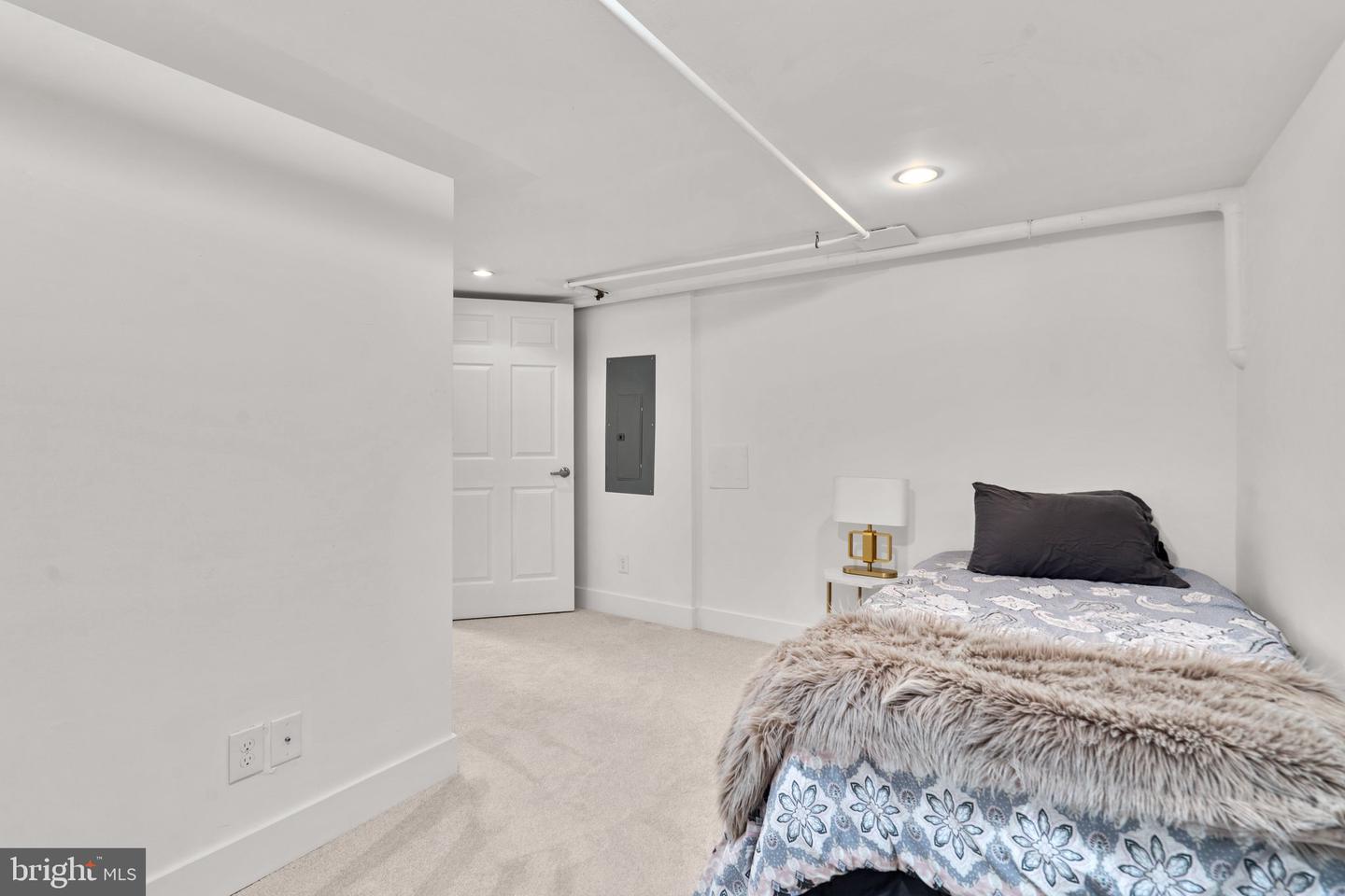 3327 TIDEWATER COURT Unit: C