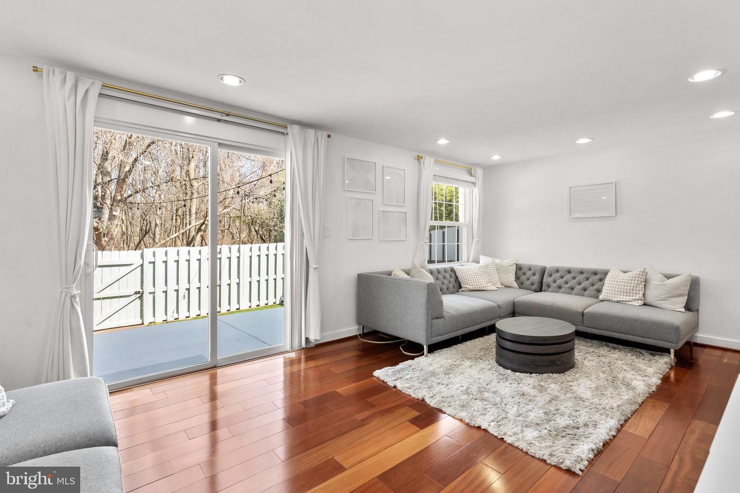 3327 TIDEWATER COURT Unit: C