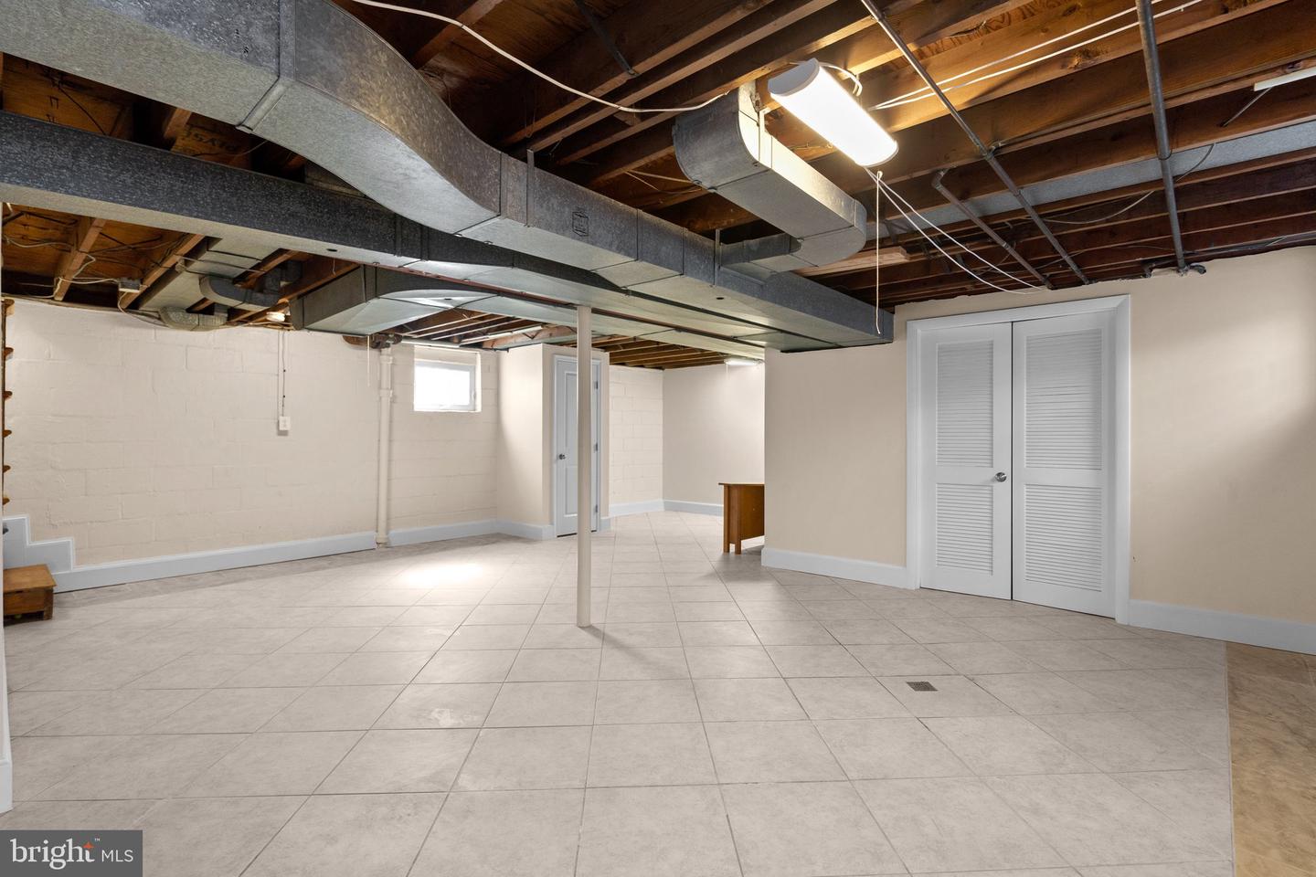 9813 SINGLETON DRIVE