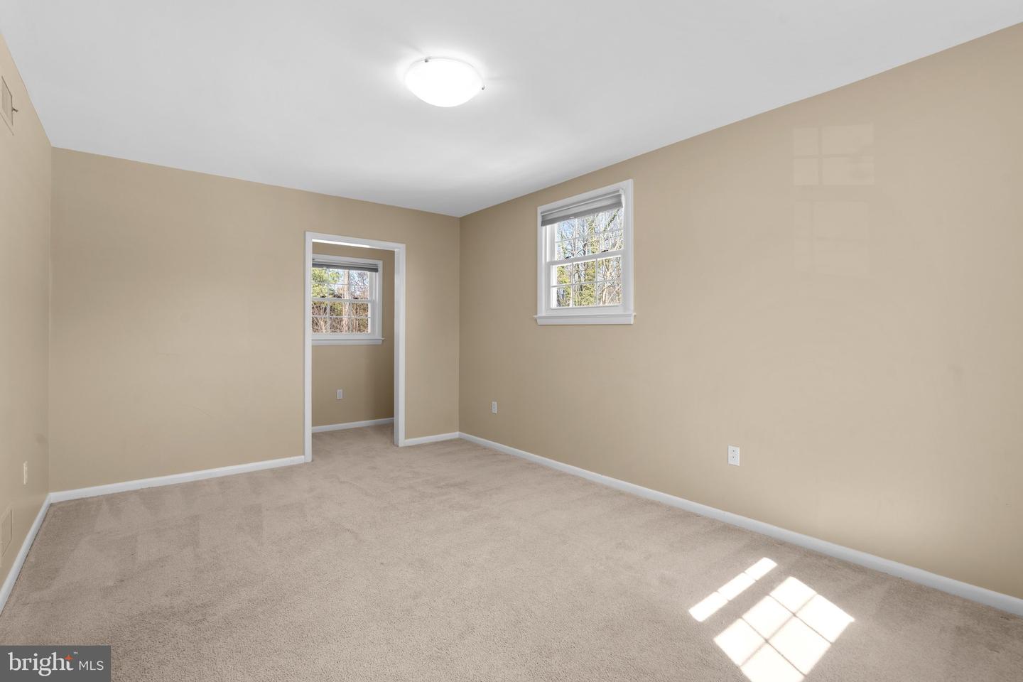 9813 SINGLETON DRIVE