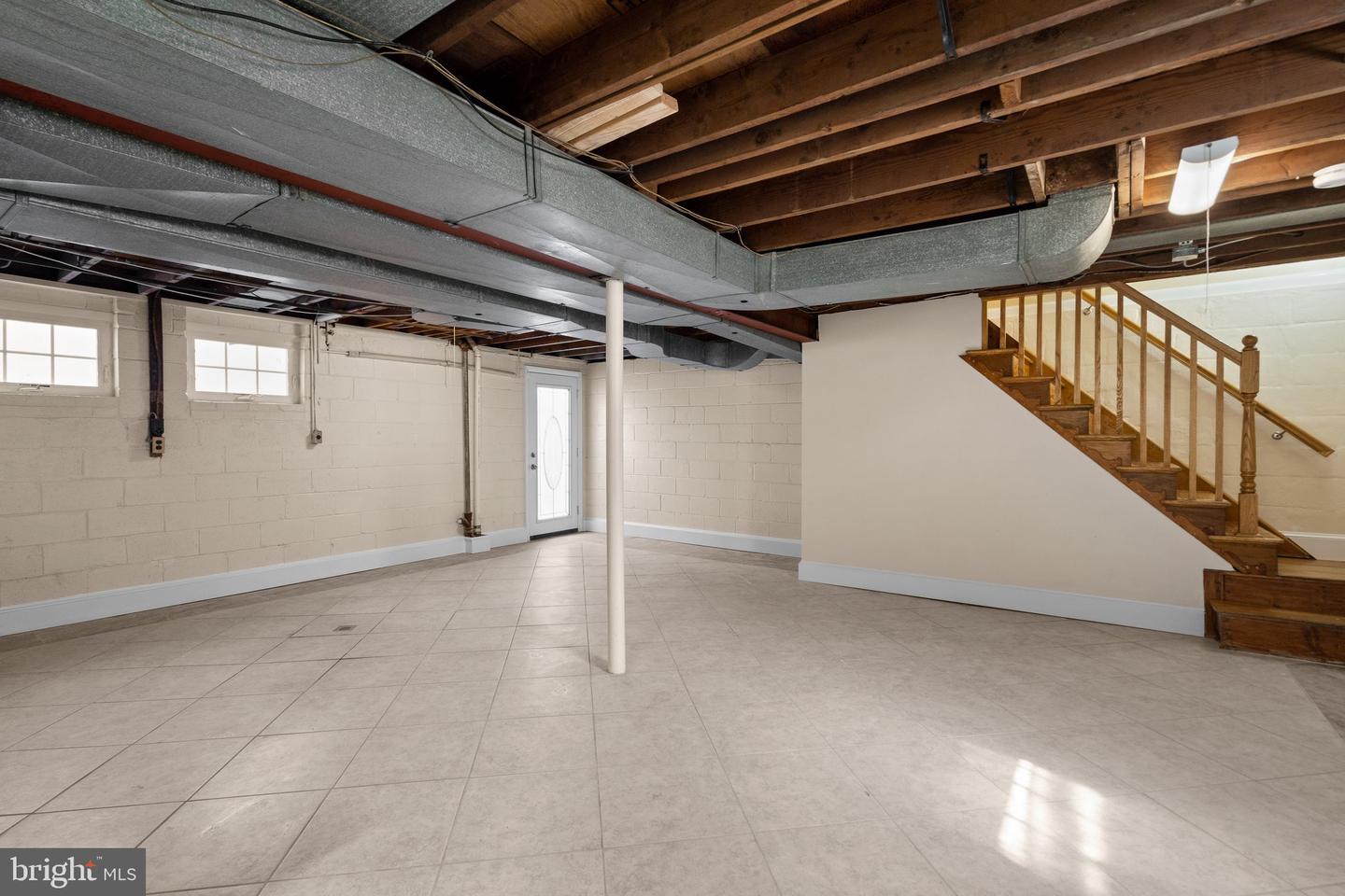 9813 SINGLETON DRIVE