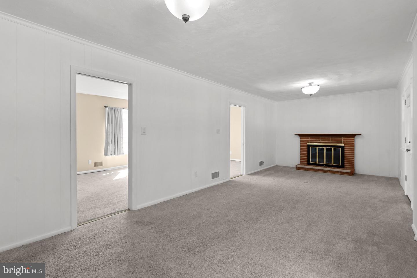 9813 SINGLETON DRIVE