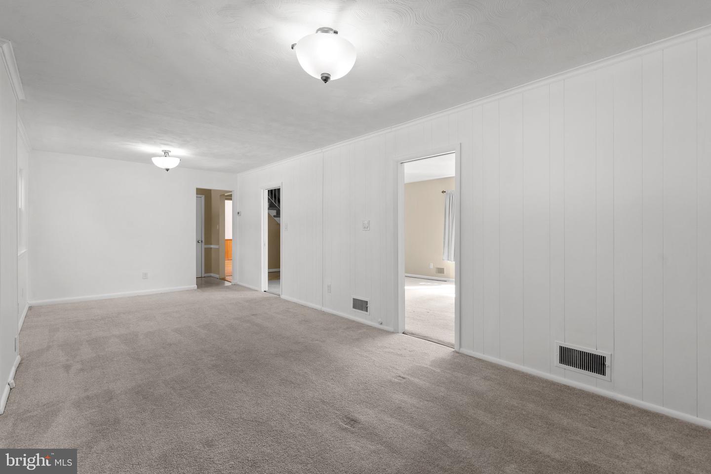 9813 SINGLETON DRIVE