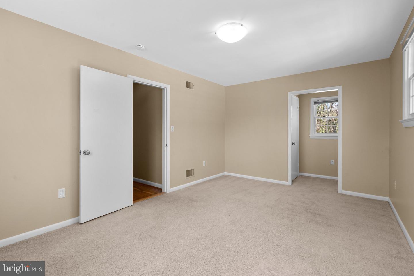 9813 SINGLETON DRIVE