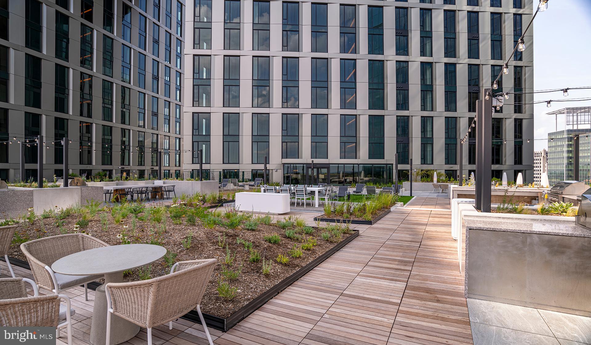 4710 ELM ST #3B-W-0402