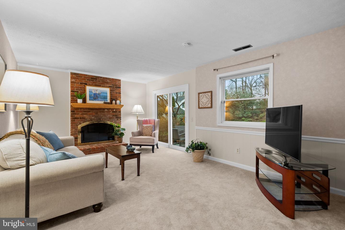 14005 Pond View Rd