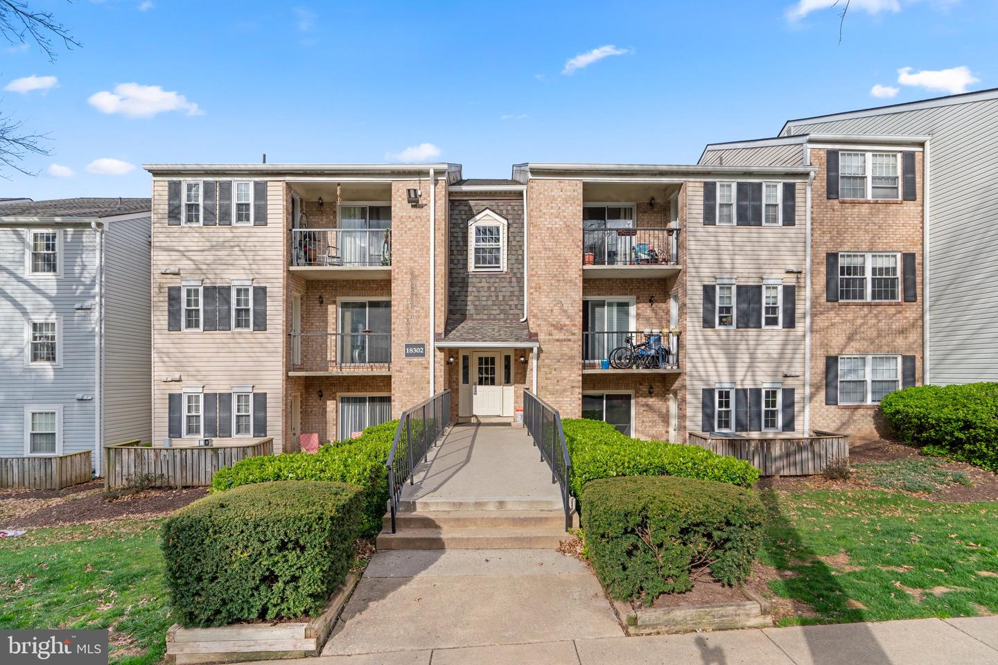 18302 Streamside Dr #104