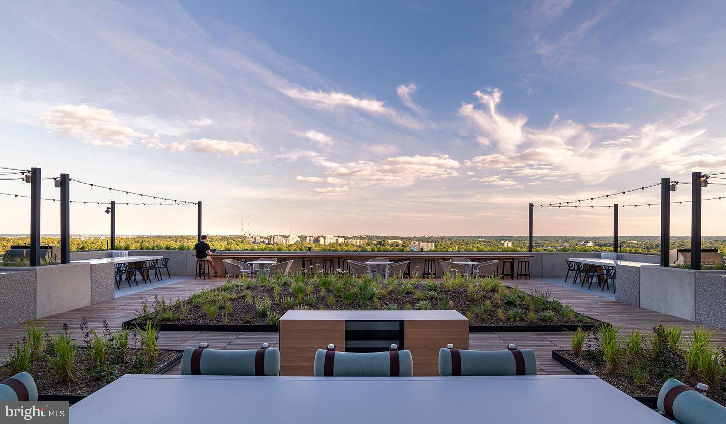 4710 ELM ST #2B-W-0606