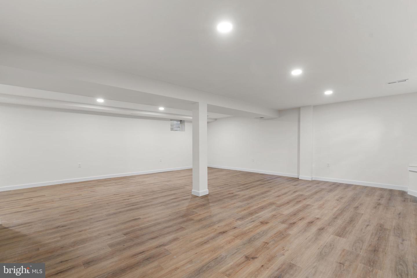 6528 Windermere
