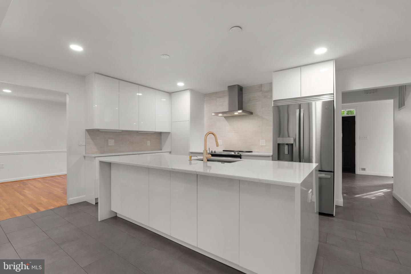 6528 Windermere