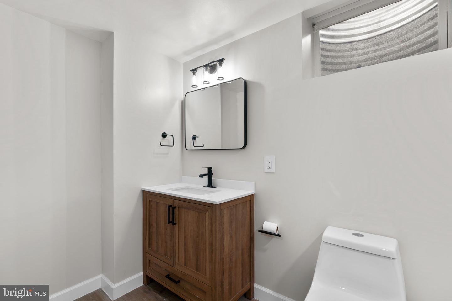 6528 Windermere