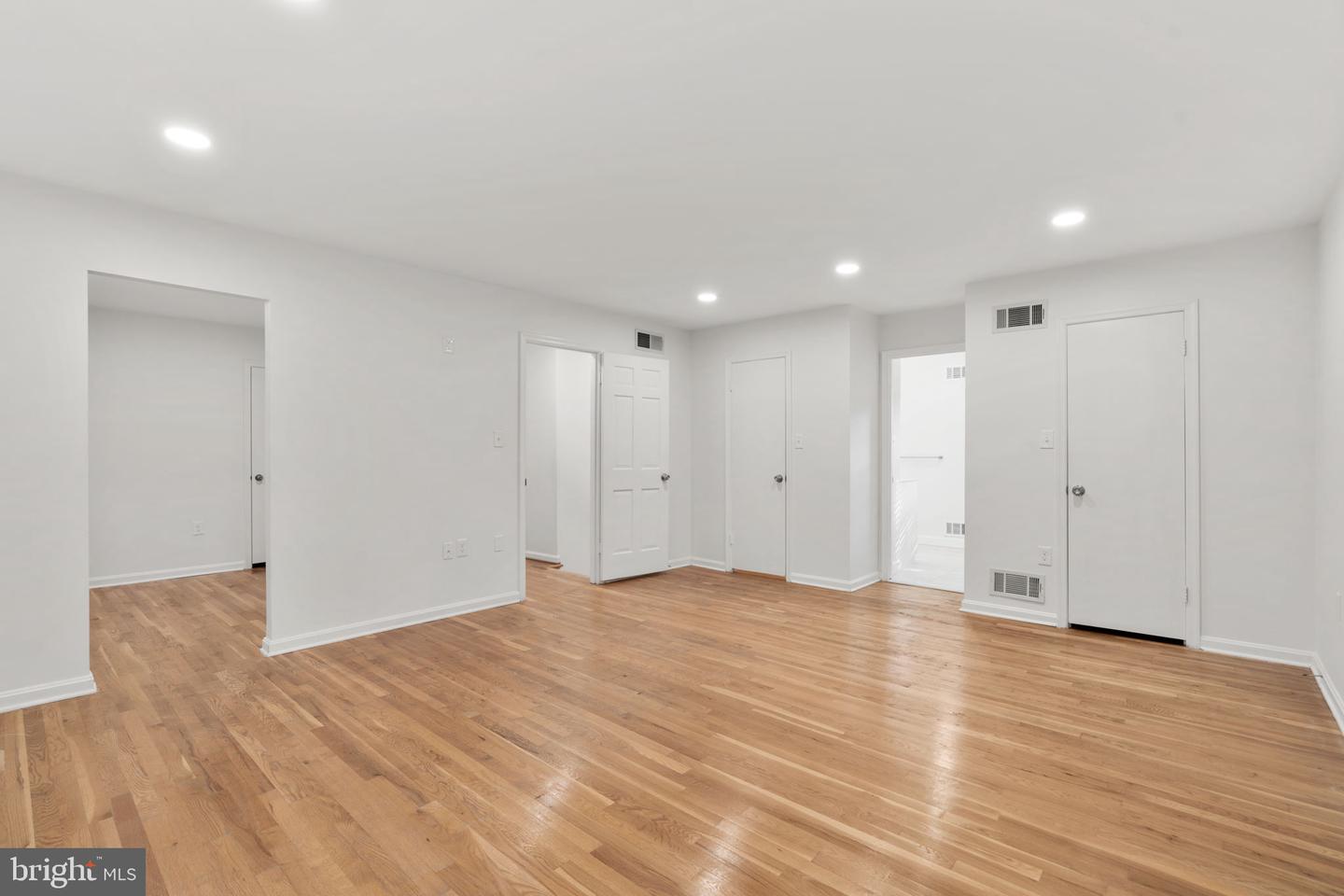 6528 Windermere