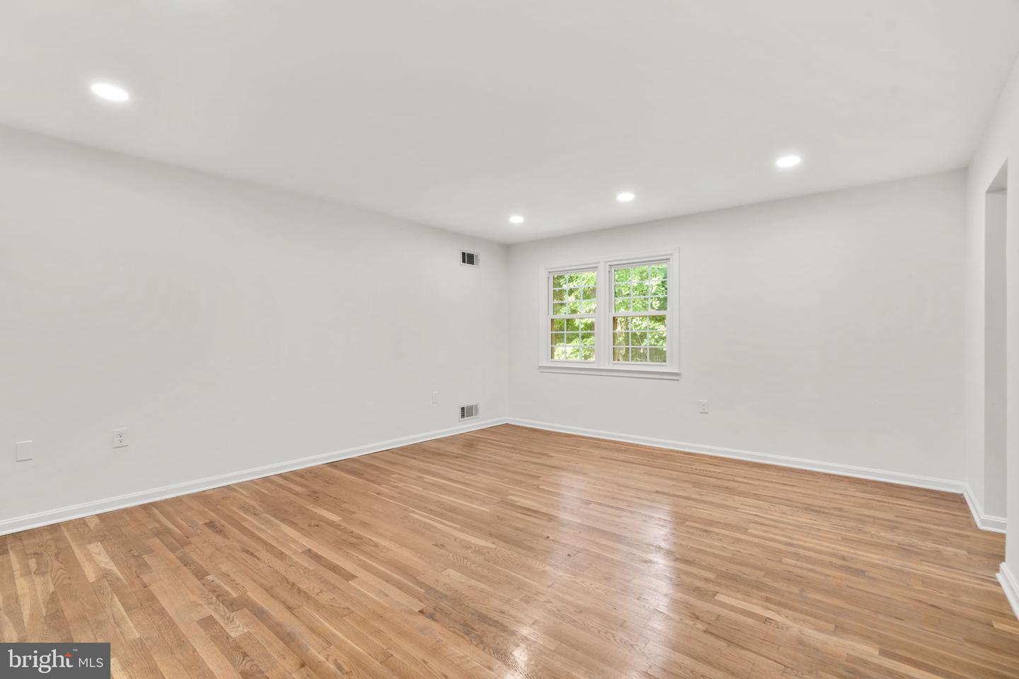 6528 Windermere