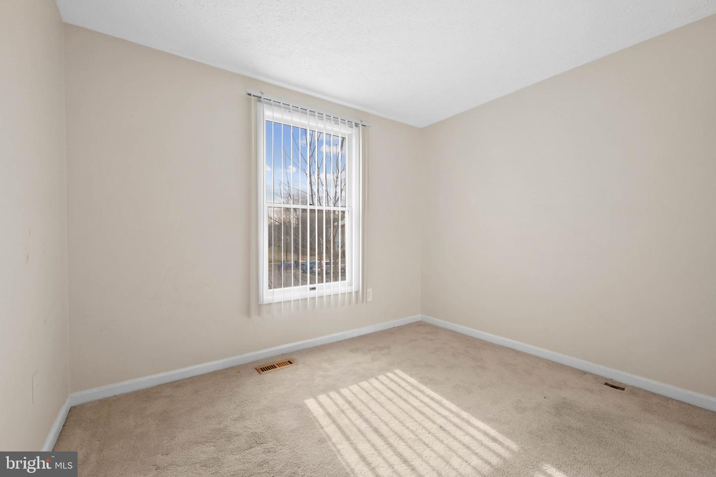7605 Nutwood Ct