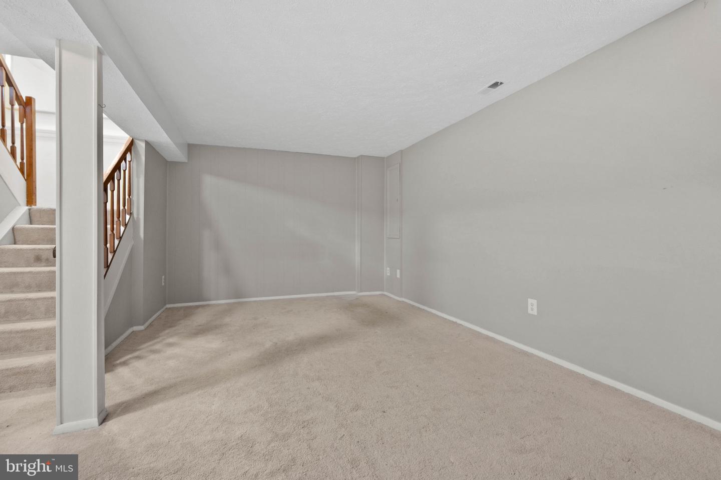 7605 Nutwood Ct
