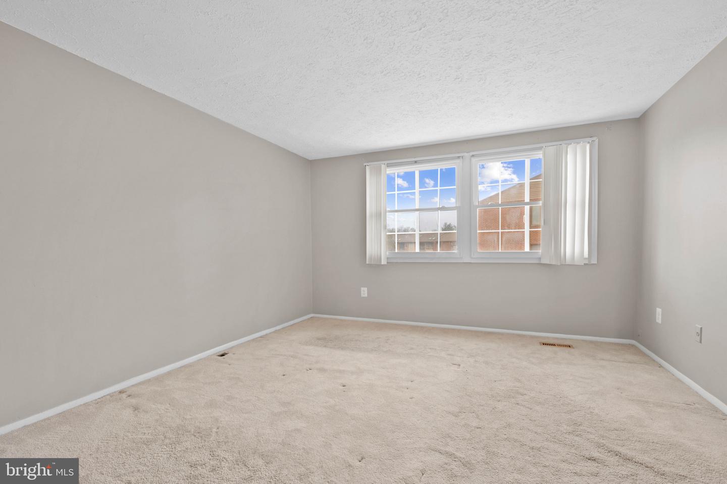 7605 Nutwood Ct