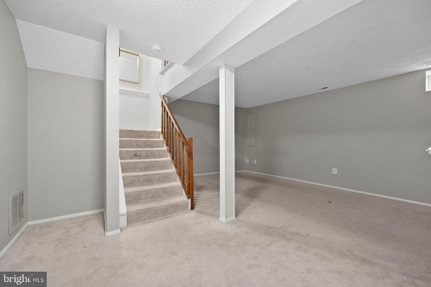 7605 Nutwood Ct