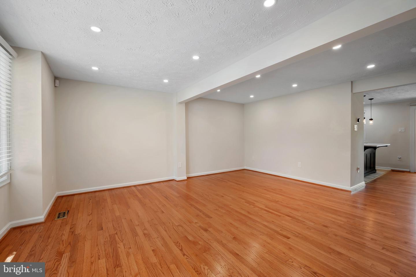 101 Sharpstead Ln