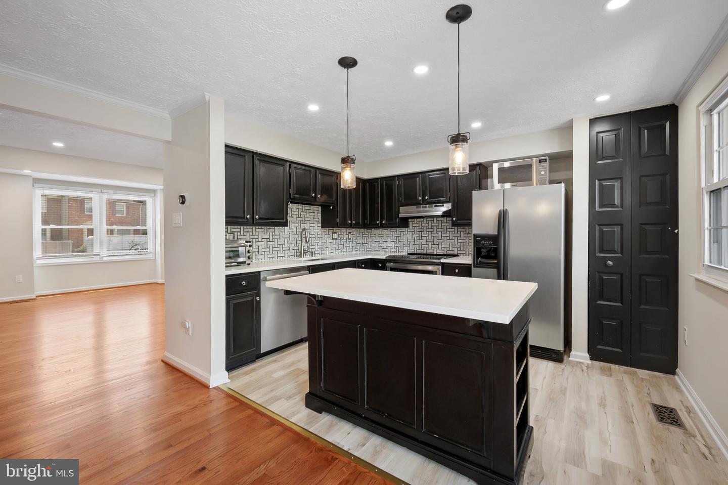 101 Sharpstead Ln