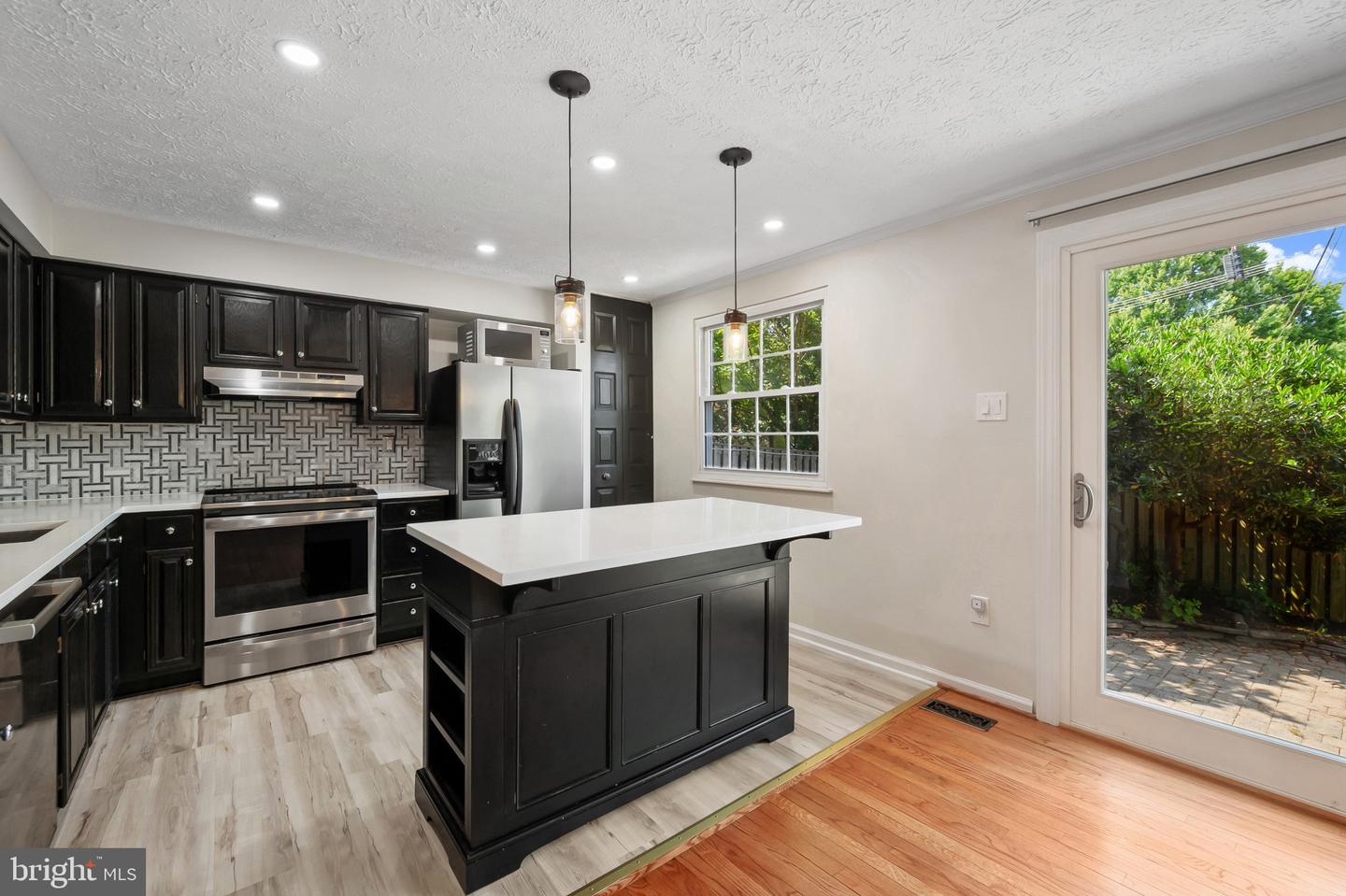101 Sharpstead Ln