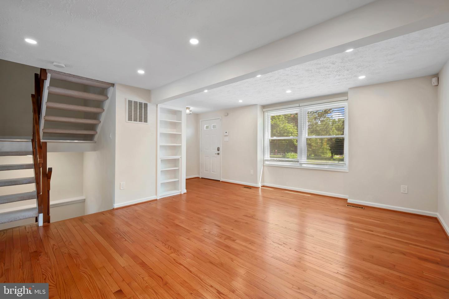 101 Sharpstead Ln