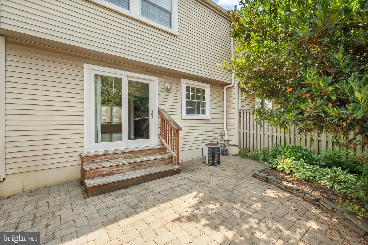 101 Sharpstead Ln