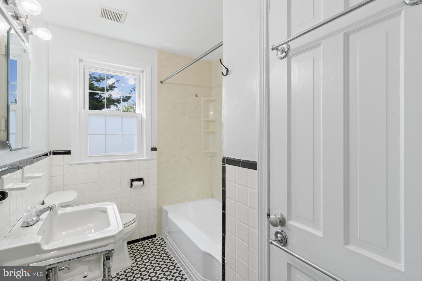 15118 LIBERTY GROVE DR