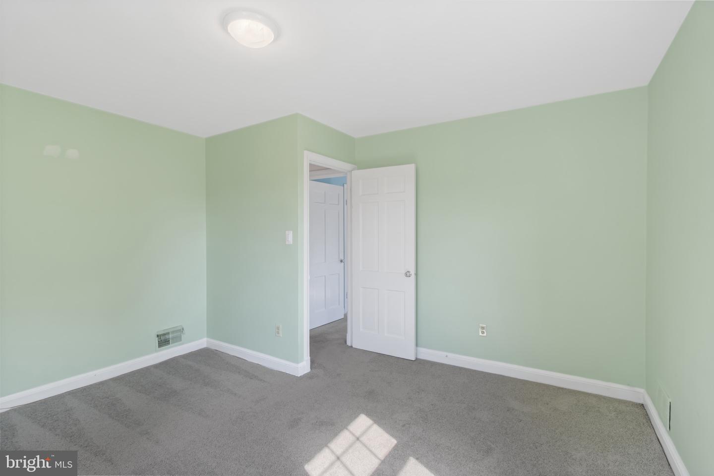 15118 LIBERTY GROVE DR
