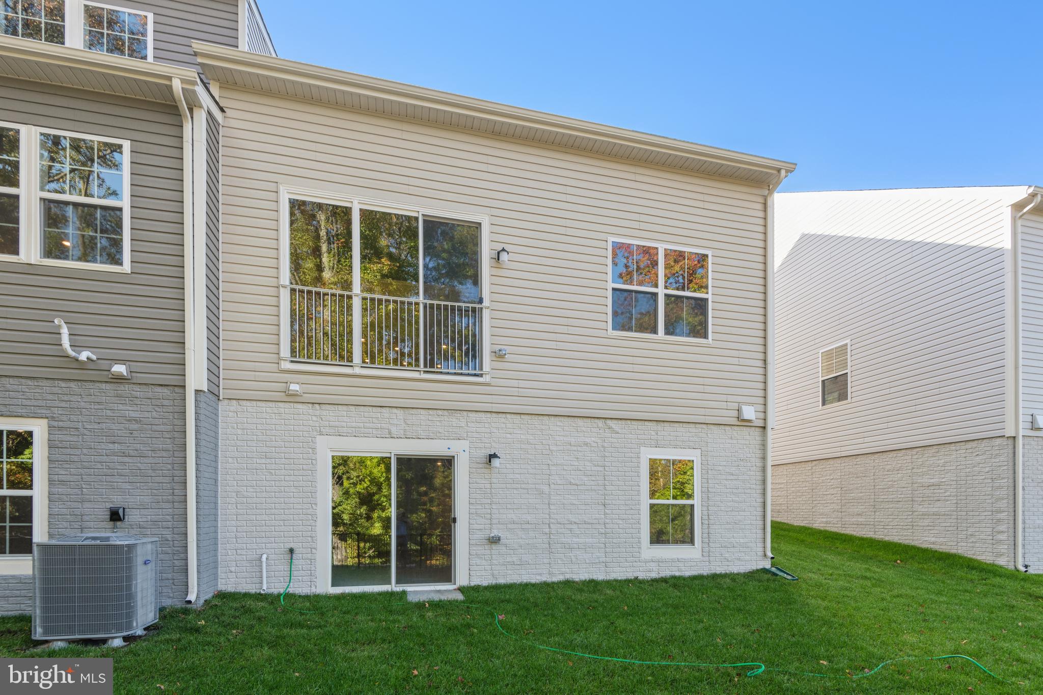 12132 American Chestnut ROAD