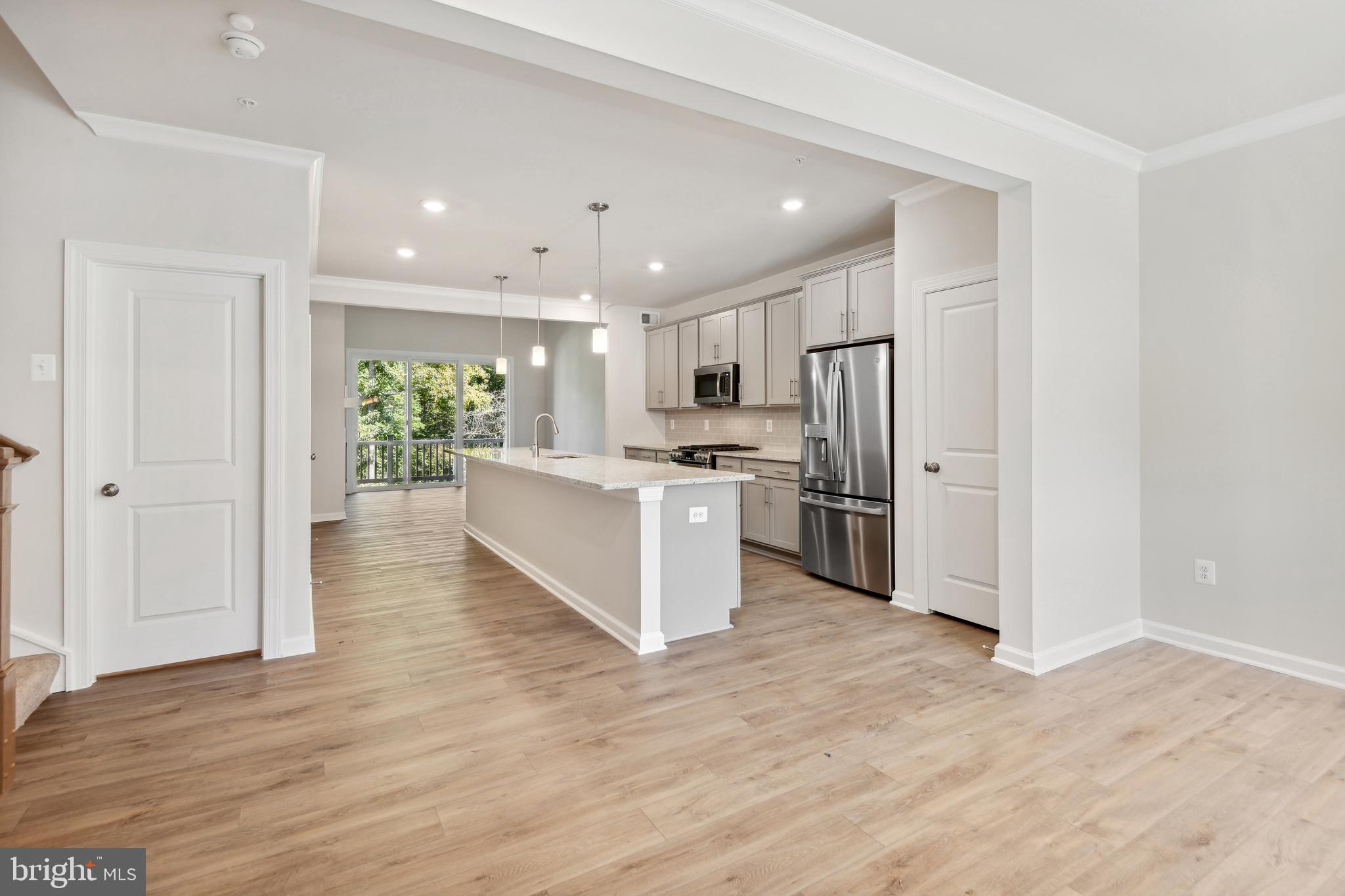 12136 American Chestnut ROAD