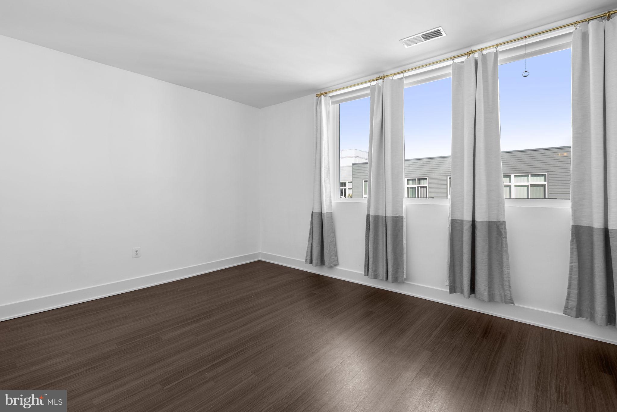 145 Riverhaven Dr Unit: 522