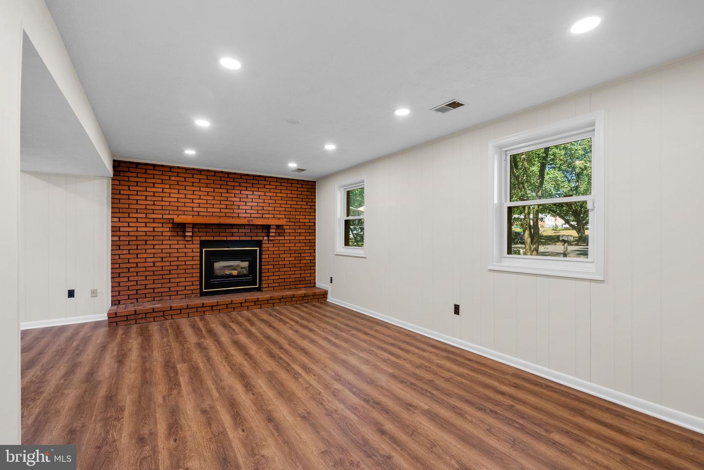 5333 Brewer Rd