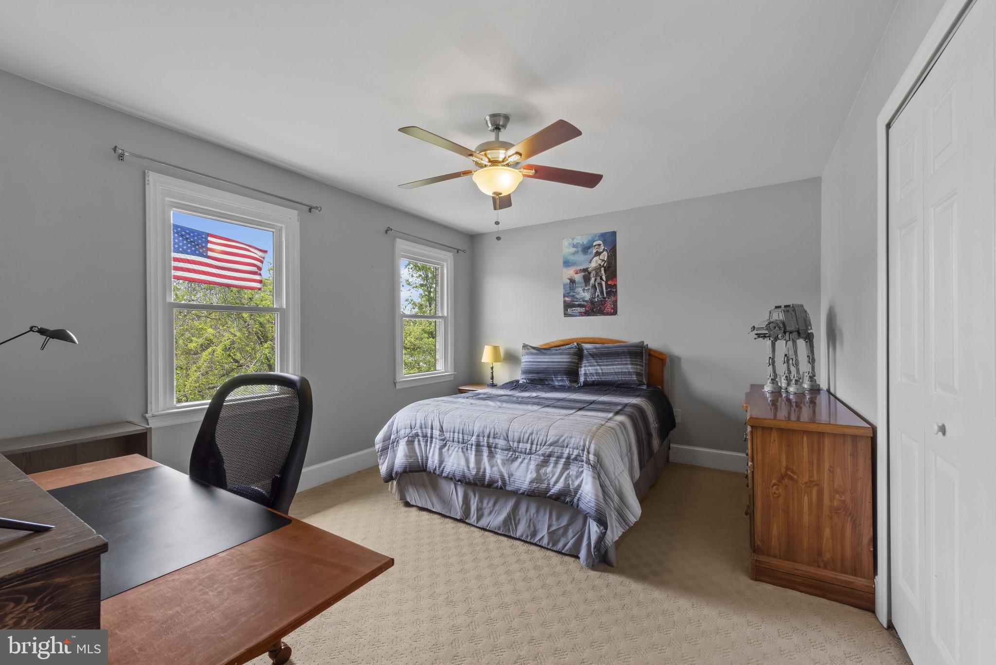 10 CARRIAGE HILL DRIVE